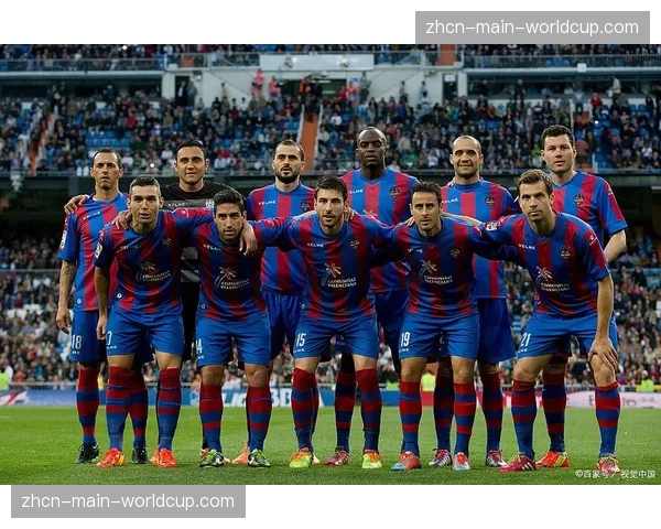 摩纳哥对阵梅斯,主队上半场完成十五脚射门 摩纳哥对阵梅斯,主队上半场完成十五脚射门