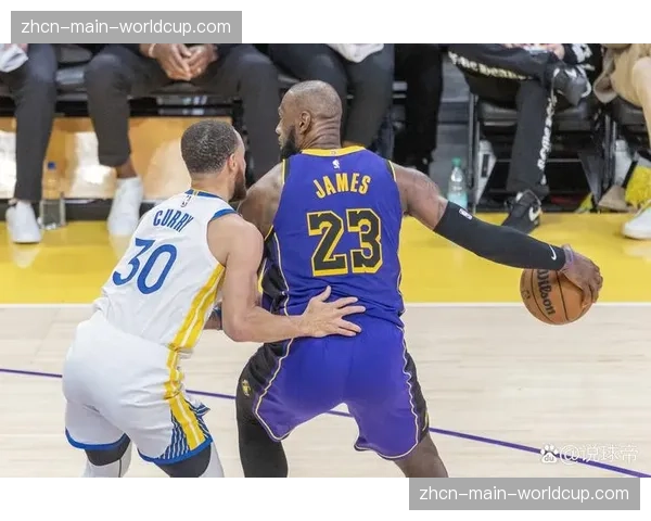 老将克里斯·保罗因手部骨折赛季报销,勇士后卫线遭遇严峻考验 老将克里斯·保罗因手部骨折赛季报销,勇士后卫线遭遇严峻考验